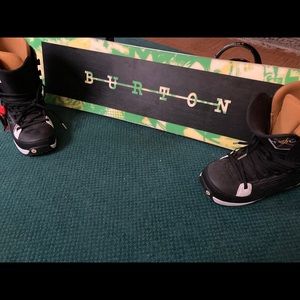 Burton snowboard with boots, size 9